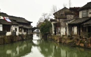 提价破局，牛栏山如何攥住百亿入场券？